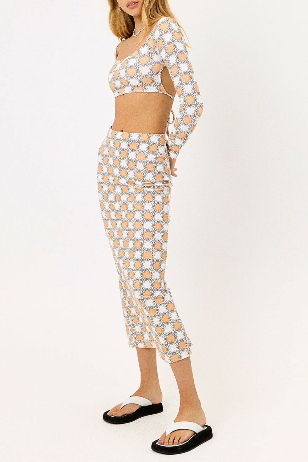 Piper Terry Long Sleeve Crop Top - Nude Daisy - Image 3